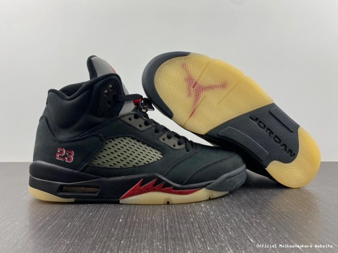 Official Maikesneakers DR0092-001 Gore-Tex Off Noir Air Jordan 5 0724